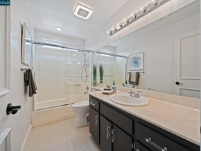 417 Evelyn Avenue 302, Albany CA 94706