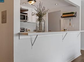 417 Evelyn Avenue 302, Albany CA 94706