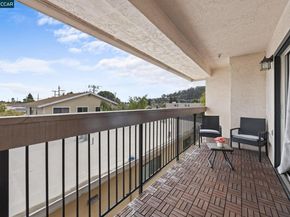 417 Evelyn Avenue 302, Albany CA 94706