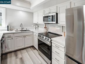 2625 Ptarmigan Dr 7, Walnut Creek CA 94595