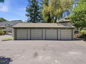 400 Suntree Ln 402, Pleasant Hill CA 94523