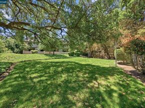 400 Suntree Ln 402, Pleasant Hill CA 94523