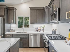3017 Madeline St, Oakland CA 94602