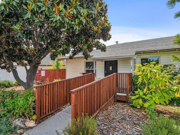 18 W Bissell Ave 204, Richmond CA 94801