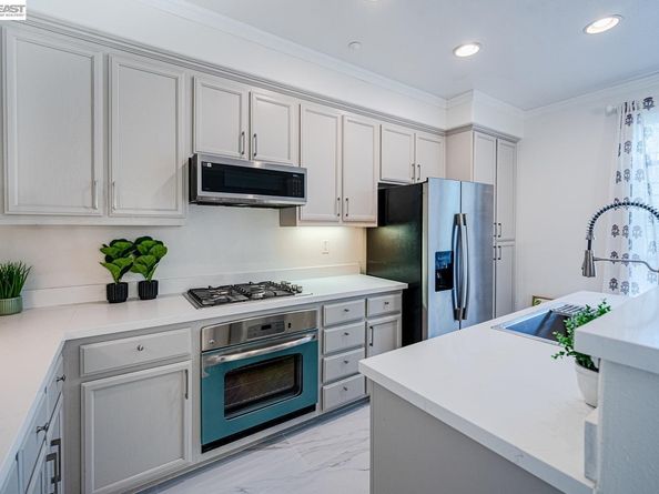 3730 Whitworth Dr, Dublin CA 94568