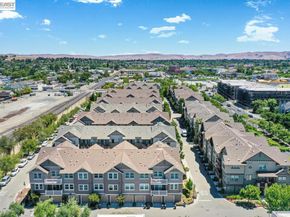 153 Gillette Pl 100, Livermore CA 94550