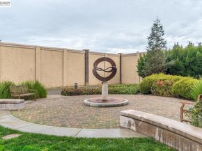 153 Gillette Pl 100, Livermore CA 94550