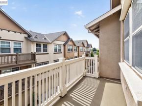 153 Gillette Pl 100, Livermore CA 94550