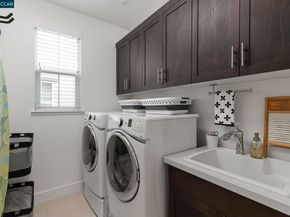 7195 Calistoga Ln, Dublin CA 94568