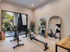 5645 Bacon Rd, Oakland CA 94619