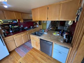 5284 Camino Alta Mira, Castro Valley CA 94546