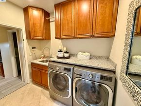 1284 Riesling Cir, Livermore CA 94550