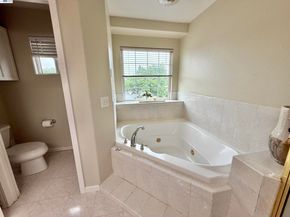 1284 Riesling Cir, Livermore CA 94550