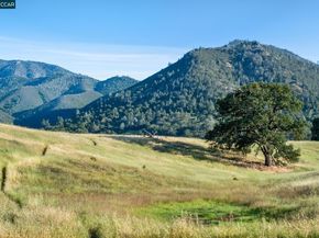 510 Mt Dell Drive, Clayton CA 94517