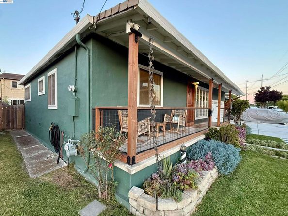 22570 Thelma St, Hayward CA 94541