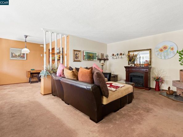 2383 Mountain View Dr, Concord CA 94520