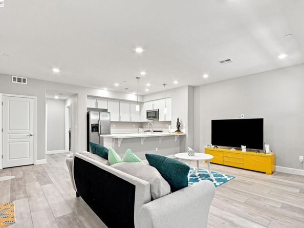 633 Clover Cir, Milpitas CA 95035