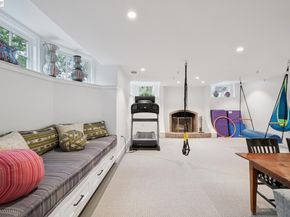 1121 Bay Street, Alameda CA 94501