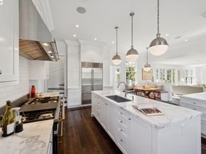 1121 Bay Street, Alameda CA 94501