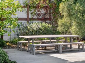 1121 Bay Street, Alameda CA 94501