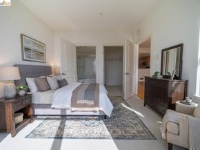 301 Crescent Ct 3307, San Francisco CA 94134