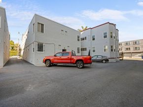 359 41st St, Oakland CA 94609