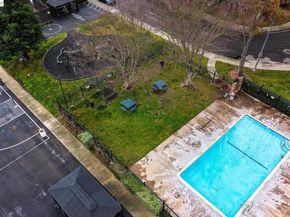 8185 Arroyo Dr 4, Pleasanton CA 94588