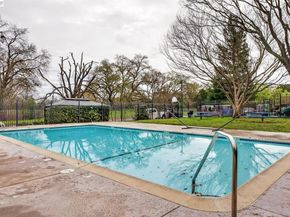 8185 Arroyo Dr 4, Pleasanton CA 94588