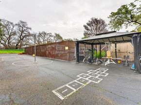 8185 Arroyo Dr 4, Pleasanton CA 94588