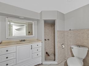 5707 Carberry Ave, Oakland CA 94609