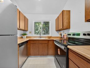 5400 Mountain Blvd 120, Oakland CA 94619