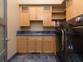 13367 Campus Dr., Oakland CA 94619