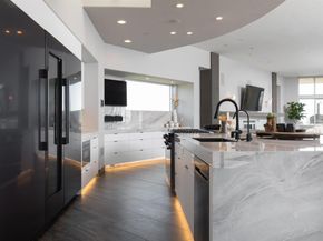 13367 Campus Dr., Oakland CA 94619