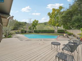 34 Sherwood Ct, Moraga CA 94556