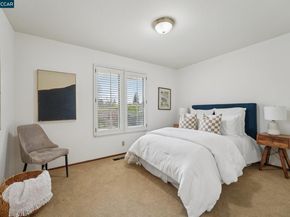 34 Sherwood Ct, Moraga CA 94556