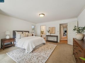 34 Sherwood Ct, Moraga CA 94556