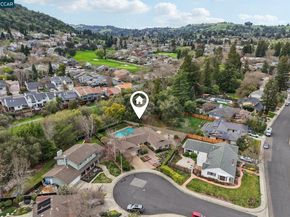 34 Sherwood Ct, Moraga CA 94556