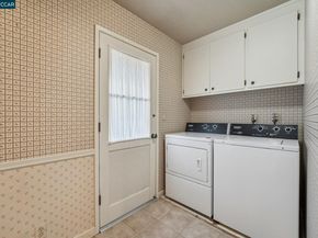 34 Sherwood Ct, Moraga CA 94556