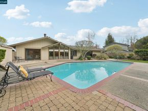 34 Sherwood Ct, Moraga CA 94556