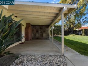 32 Lancaster Ct, Walnut Creek CA 94595
