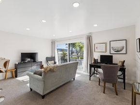 5 Embarcadero 129, Oakland CA 94607