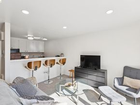 5 Embarcadero 129, Oakland CA 94607