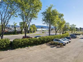 5 Embarcadero 129, Oakland CA 94607