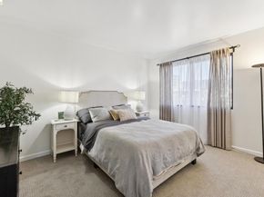 5 Embarcadero 129, Oakland CA 94607