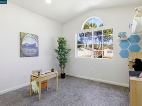 2875 Parkway Dr, Martinez CA 94553