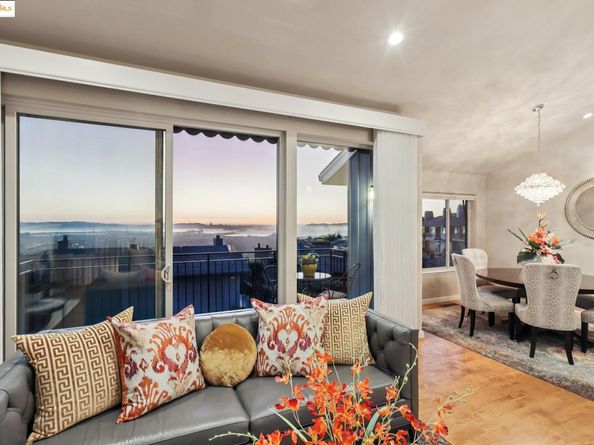 105 Starview Ct, Oakland CA 94618