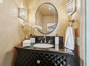 105 Starview Ct, Oakland CA 94618