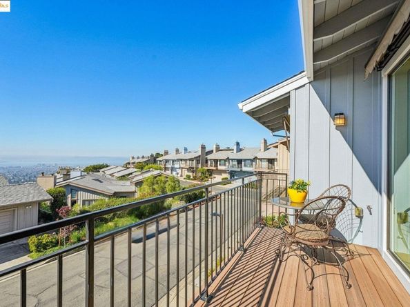 105 Starview Ct, Oakland CA 94618