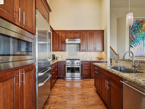 105 Starview Ct, Oakland CA 94618