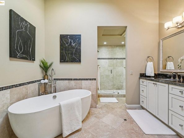 105 Starview Ct, Oakland CA 94618